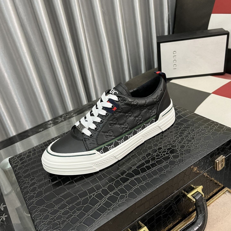 G*u*i casual shoes